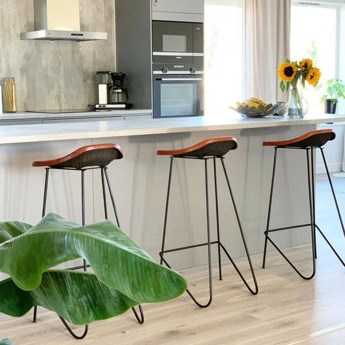 Genuine Leather Brown|Black Bar Stool