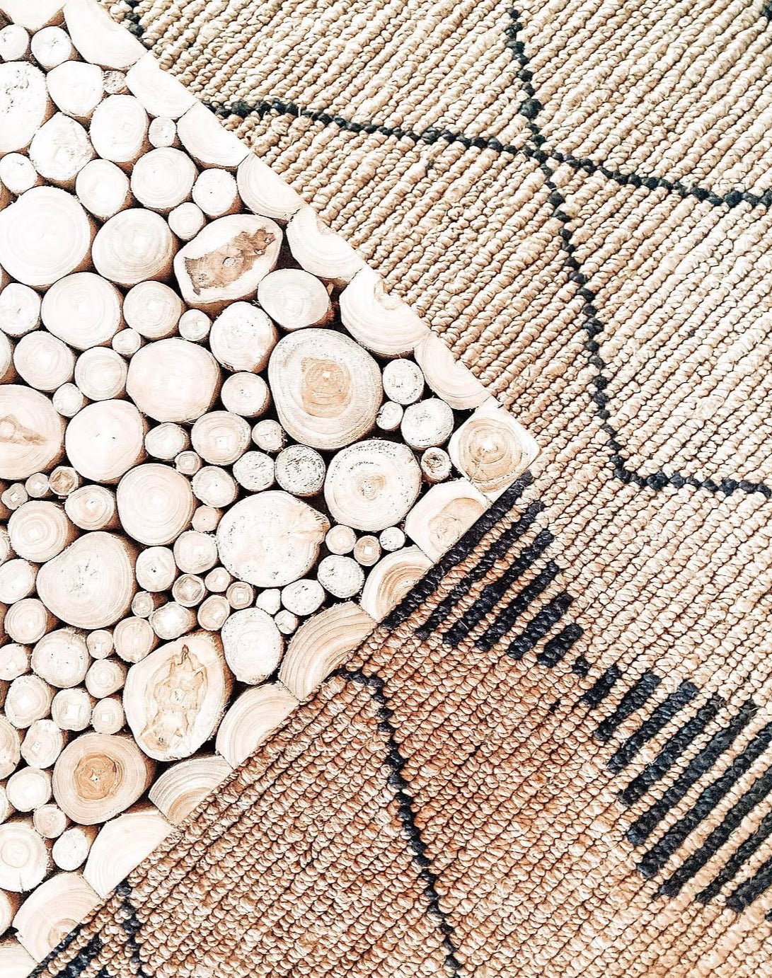 𝕃𝕚𝕧𝕚𝕟 ℂ𝕠𝕞𝕗𝕪™𝕍𝕚𝕕𝕒𝕩𝕃☁˚‘𝕤 Genuine Teak Coffee Table