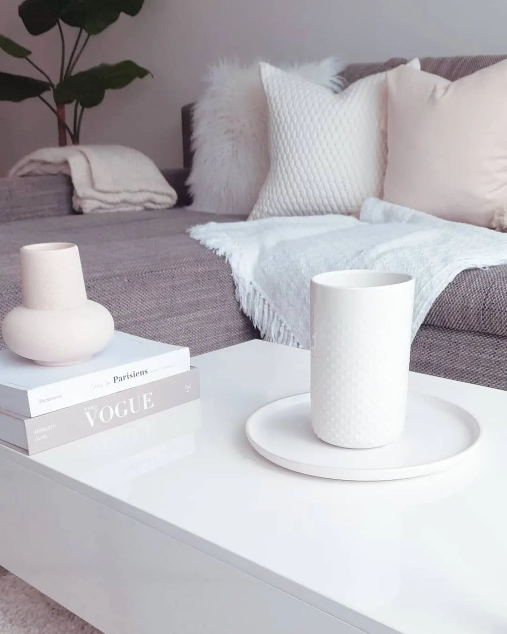 𝕃𝕚𝕧𝕚𝕟 ℂ𝕠𝕞𝕗𝕪™𝕍𝕚𝕕𝕒𝕩𝕃☁˚‘𝕤 Modern High-Gloss Coffee Table