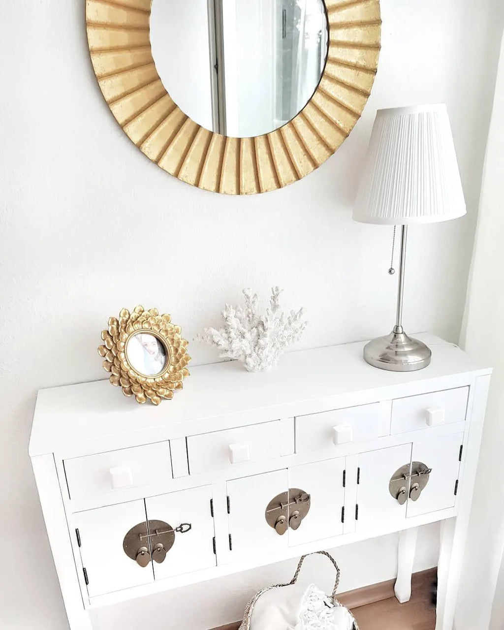 𝕃𝕚𝕧𝕚𝕟 ℂ𝕠𝕞𝕗𝕪™𝕍𝕚𝕕𝕒𝕩𝕃☁˚‘𝕤 Minimalistic Table; vibe inspired by Asian Zen